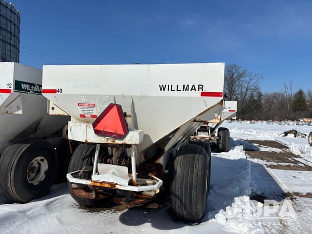 Image of Willmar Super 600 equipment image 4