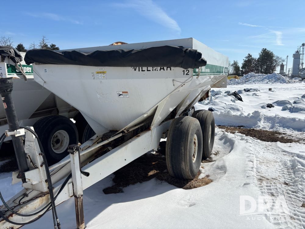 Willmar Super 600 Equipment Image0