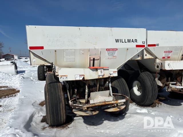 Image of Willmar Super 600 equipment image 4