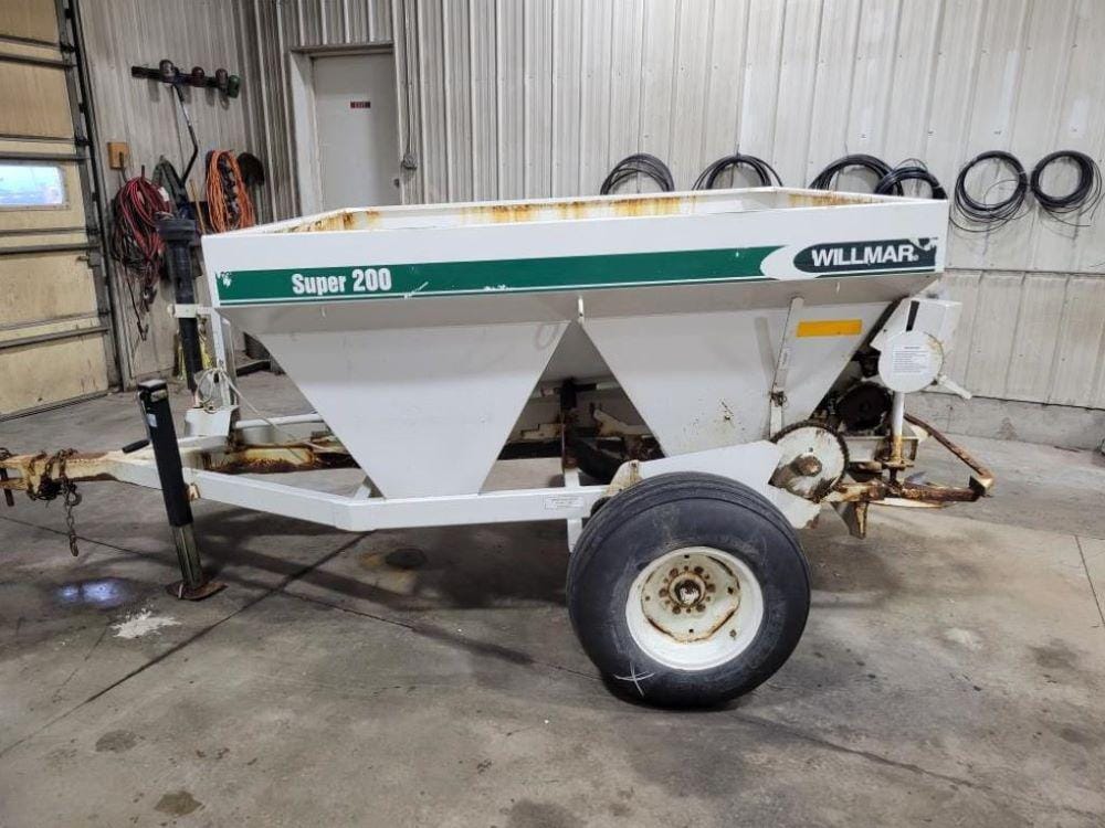 Main image Willmar Super 200