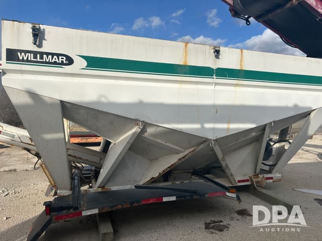 Image of Willmar 1600 equipment image 4