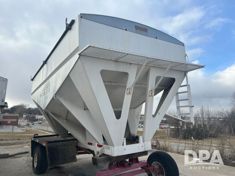 Willmar 1600 Equipment Image0