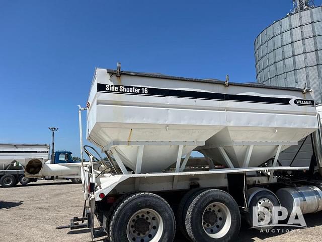 Image of Willmar Side Shooter 16 equipment image 2