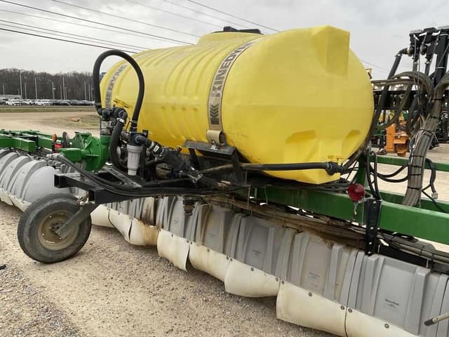 Image of Willmar 642 equipment image 3