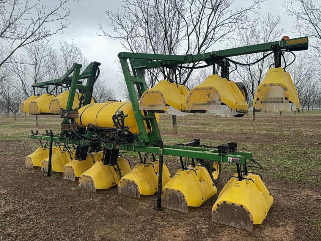 Image of Willmar 915 Primary image