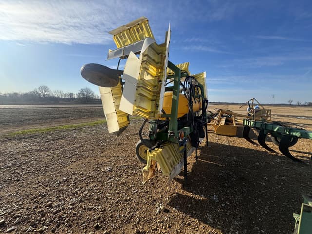 Image of Willmar 640 equipment image 2