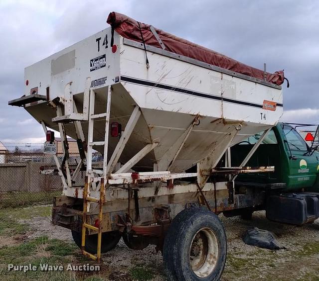 Image of Willmar Load Runner 10 equipment image 2