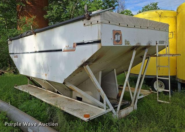 Image of Willmar Load Runner 16 equipment image 2