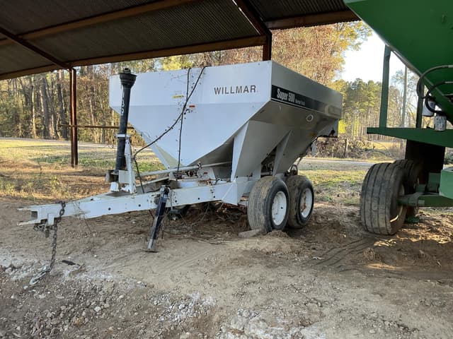 Image of Willmar Super 500 equipment image 1