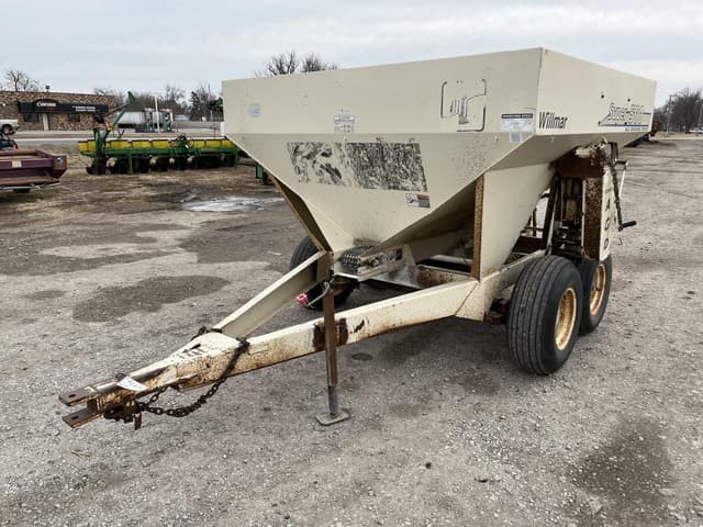 Image of Willmar Super 500 equipment image 1