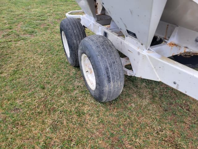 Image of Willmar Super 500 equipment image 4