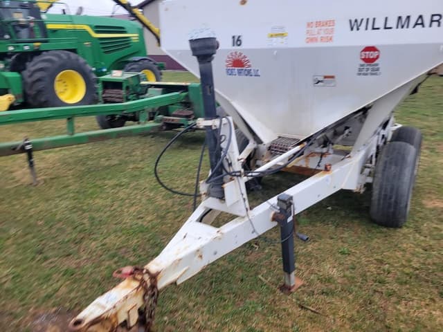 Image of Willmar Super 500 equipment image 1