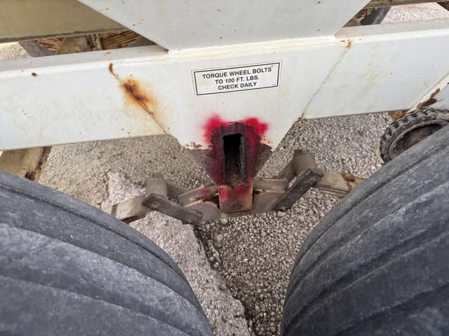 Image of Willmar Super 600 equipment image 3