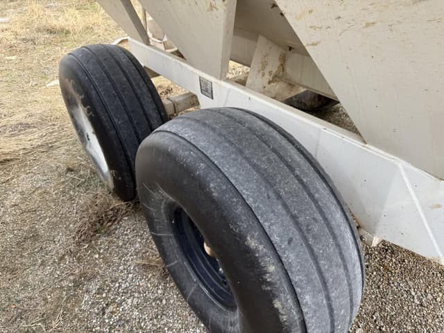 Image of Willmar S600NT equipment image 3