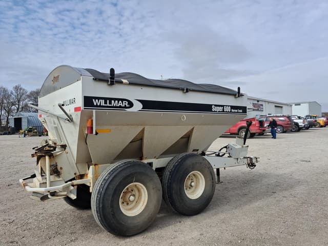 Image of Willmar S600NT equipment image 4