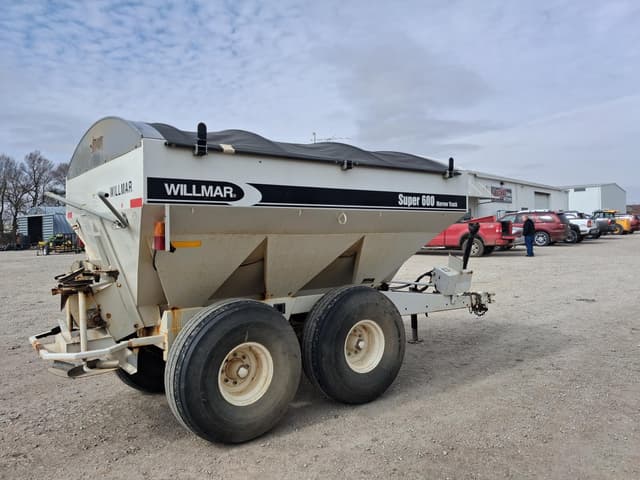 Image of Willmar S600NT equipment image 3