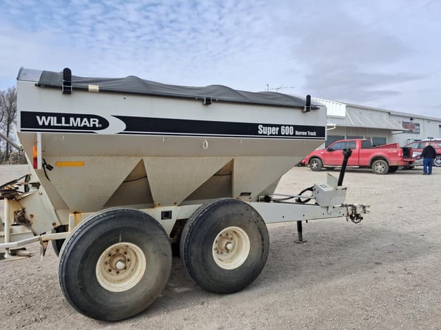 Image of Willmar S600NT equipment image 2