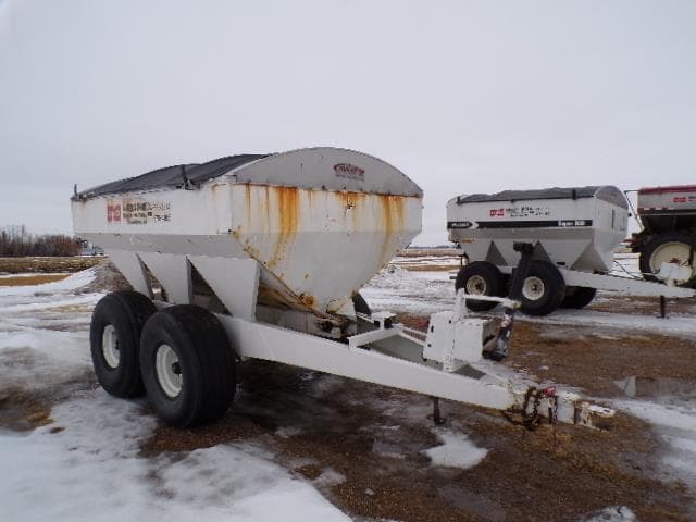 Image of Willmar Super 800 equipment image 1