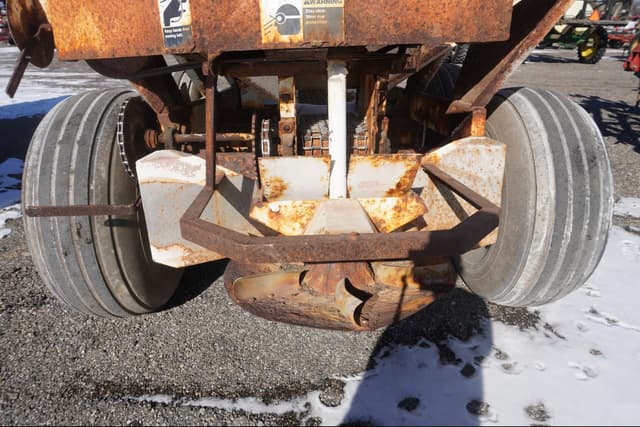 Image of Willmar 800 equipment image 4