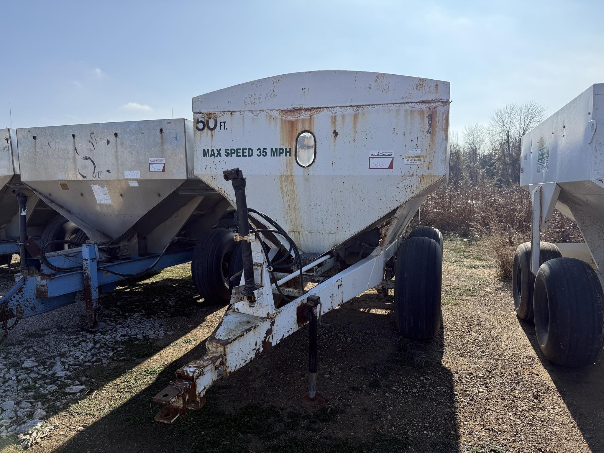 Willmar Super 800 Equipment Image0