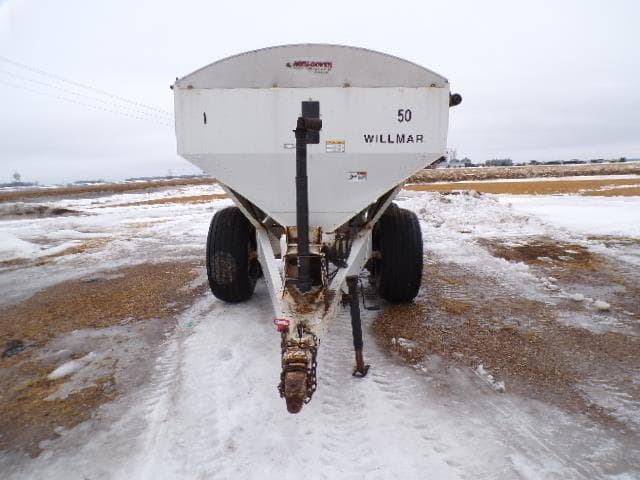 Image of Willmar Super 800 equipment image 2