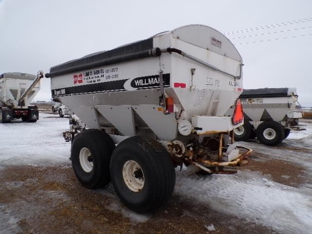 Image of Willmar Super 800 equipment image 3