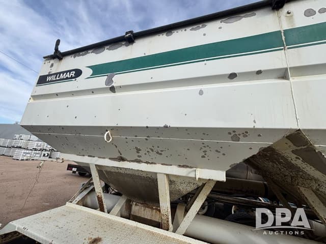 Image of Willmar Side Shooter 16 equipment image 2