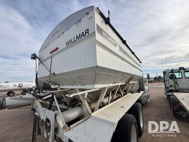 Image of Willmar Side Shooter 16 equipment image 4