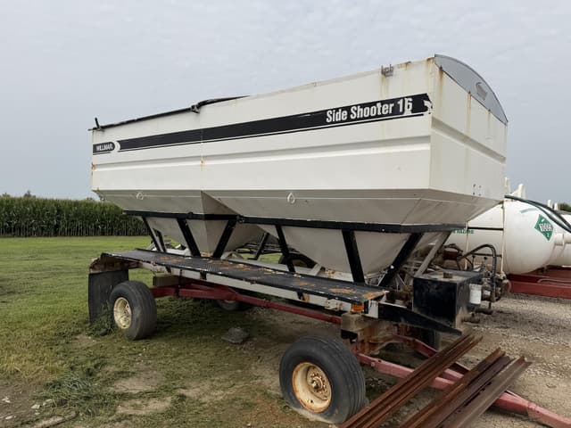 Image of Willmar Side Shooter 16 equipment image 1