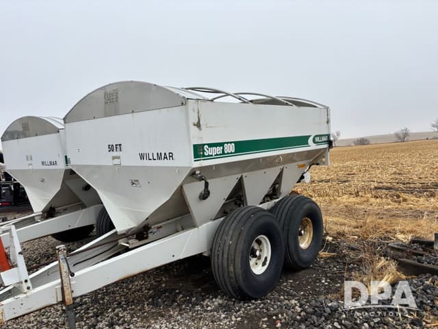 Image of Willmar Super 800 equipment image 1