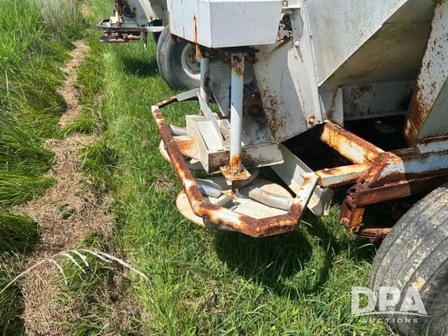 Image of Willmar Super 500 equipment image 4