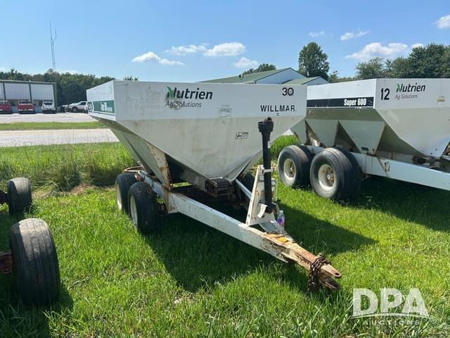 Image of Willmar Super 500 equipment image 1