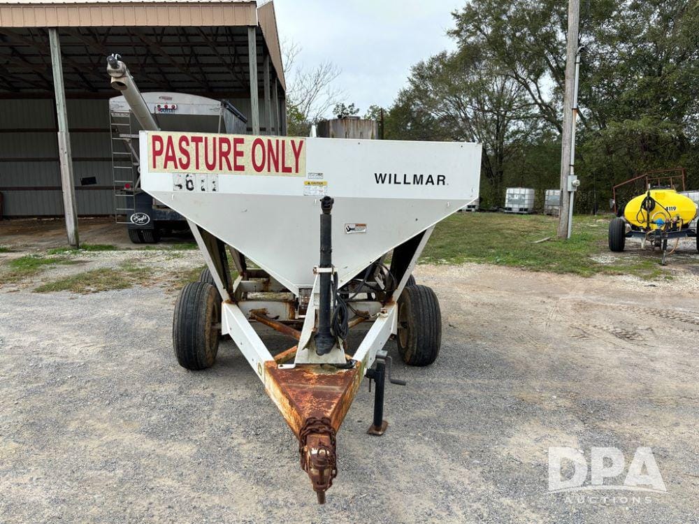 Willmar Super 500 Equipment Image0