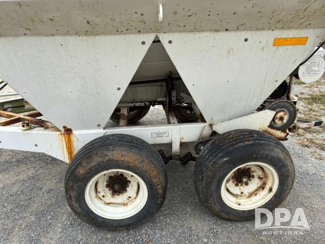 Image of Willmar Super 500 equipment image 4