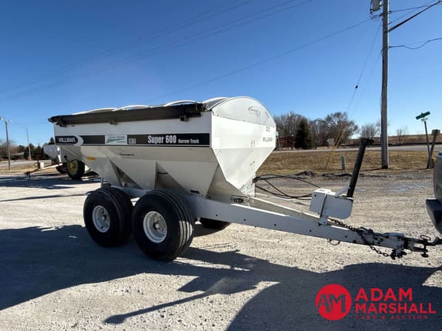 Image of Willmar Super 600 equipment image 1