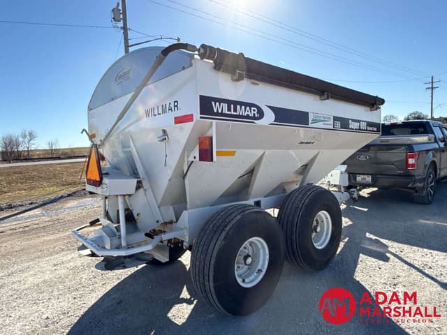 Image of Willmar Super 600 equipment image 3
