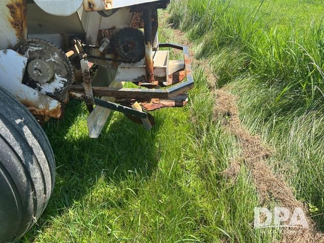 Image of Willmar Super 600 equipment image 3