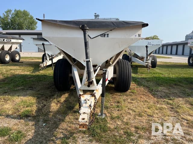 Image of Willmar Super 600 equipment image 1