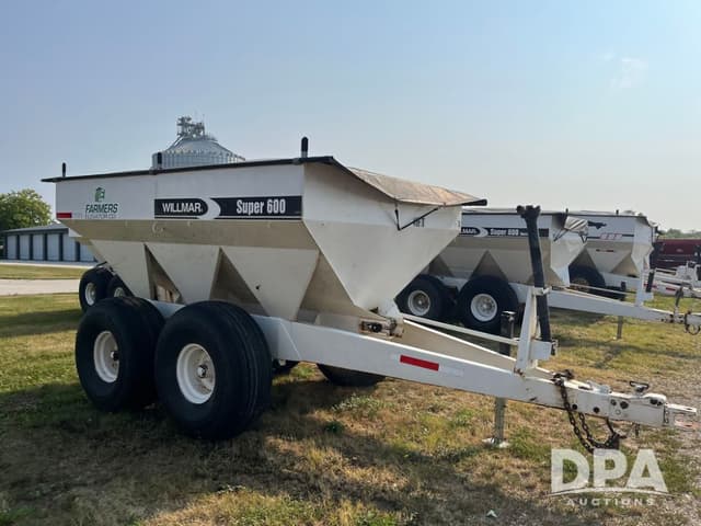 Image of Willmar Super 600 equipment image 3