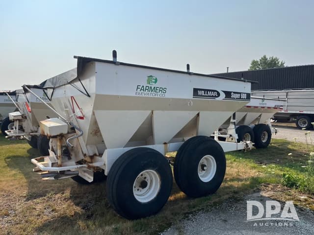 Image of Willmar Super 600 equipment image 4