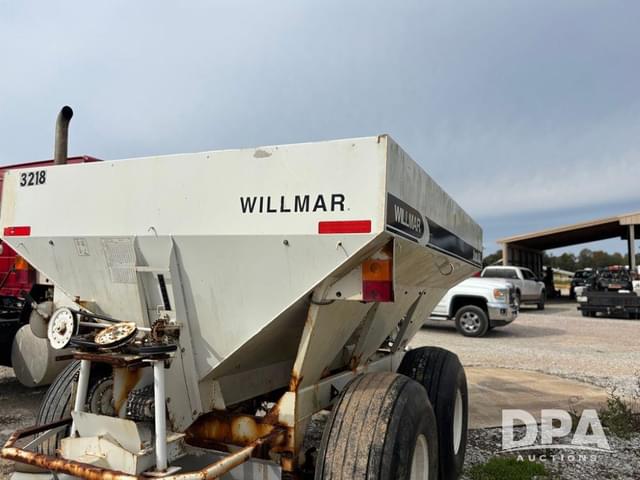 Image of Willmar Super 600 equipment image 3