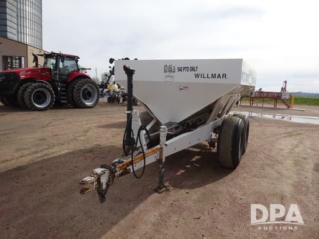 Image of Willmar Super 600 equipment image 2