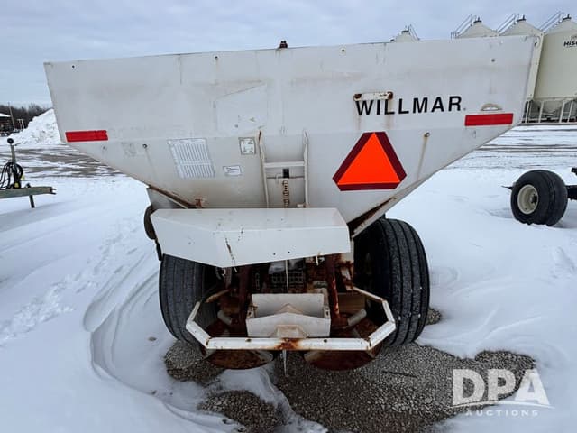 Image of Willmar Super 600 equipment image 4
