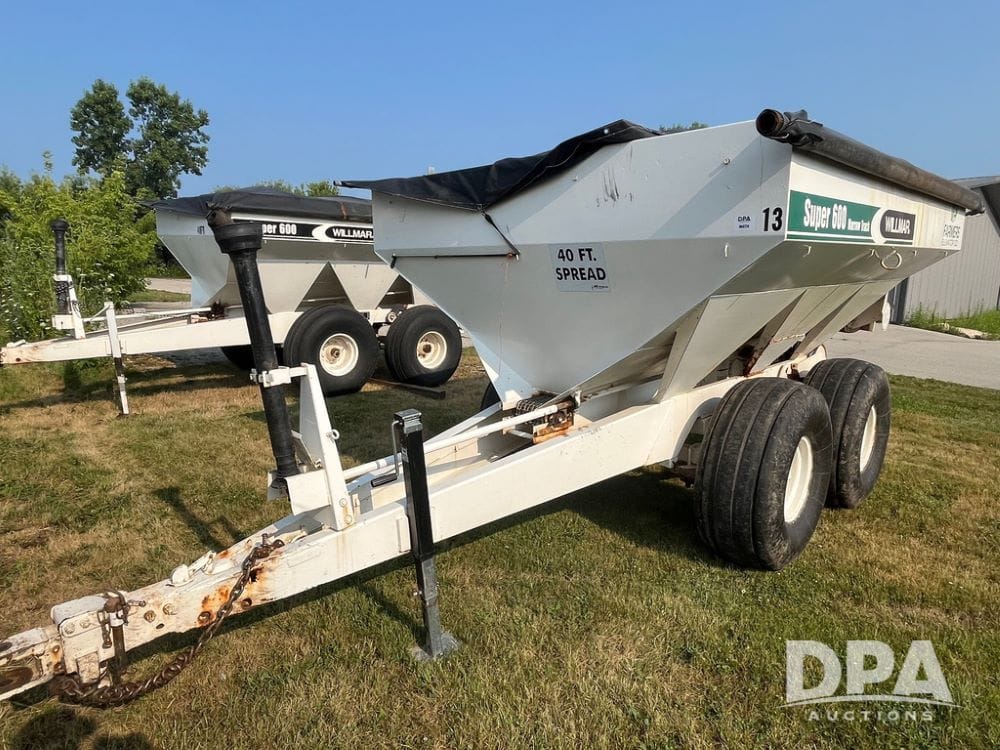 Willmar Super 600 Equipment Image0
