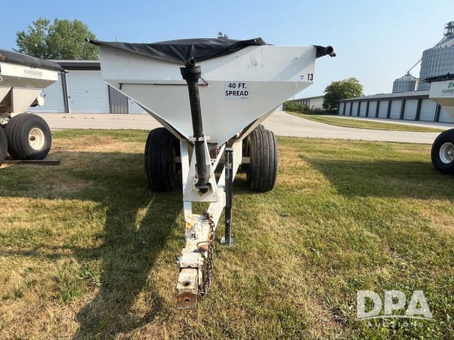 Image of Willmar Super 600 equipment image 1