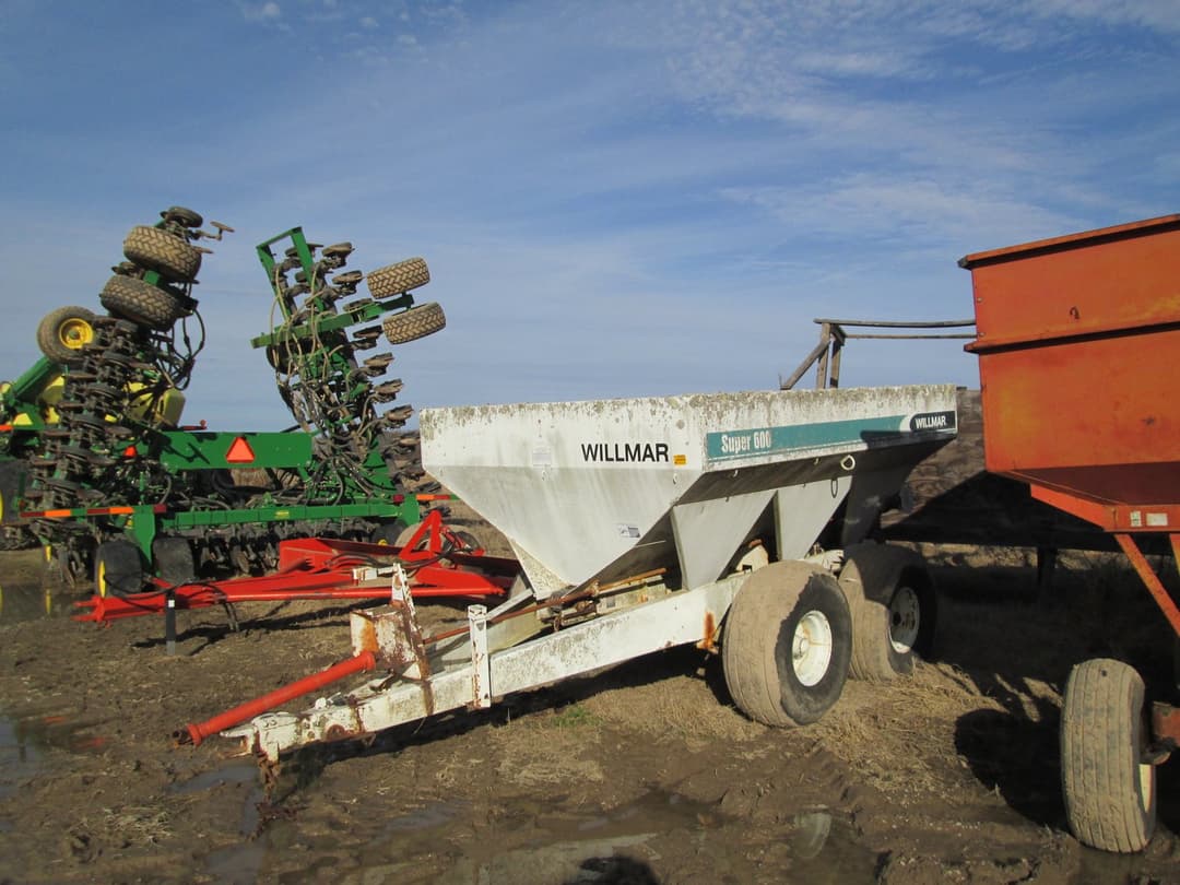 Image of Willmar Super 600 Primary image