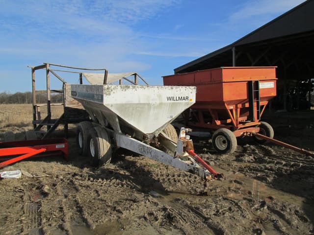 Image of Willmar Super 600 equipment image 1