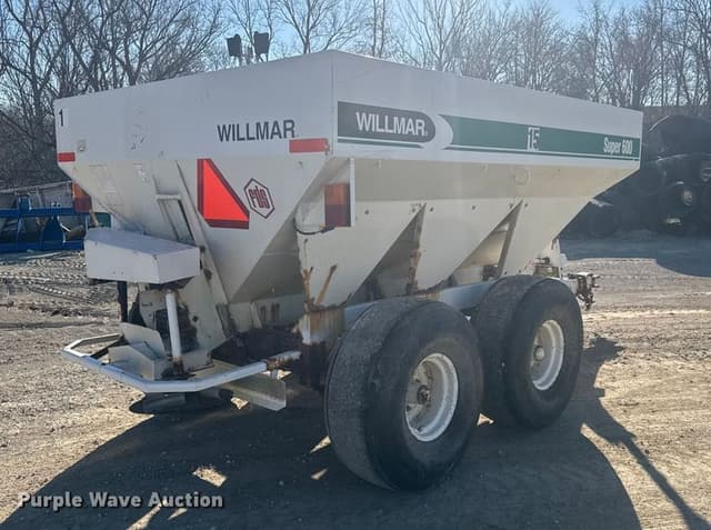 Image of Willmar Super 600 equipment image 4