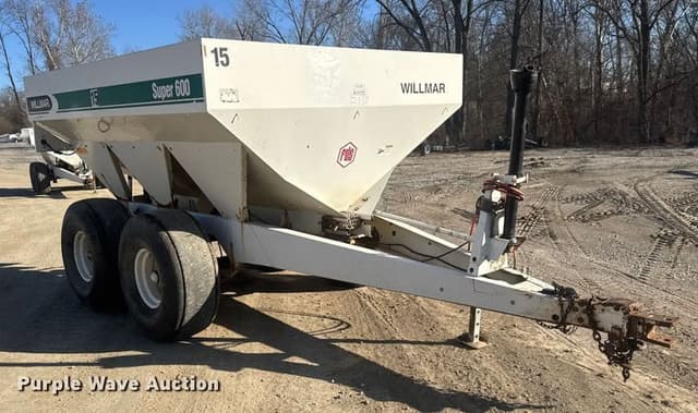 Image of Willmar Super 600 equipment image 2
