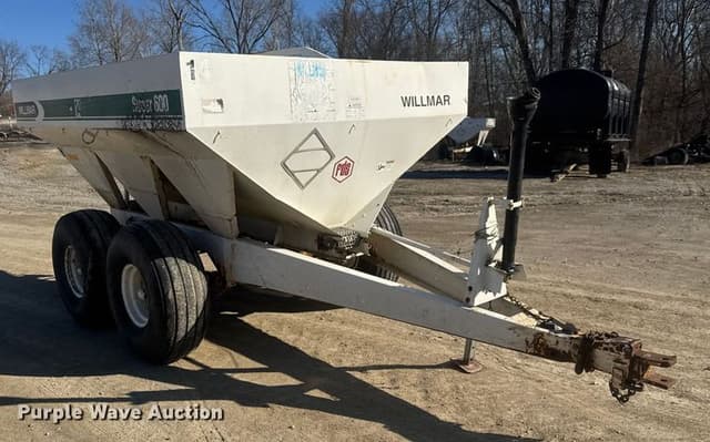 Image of Willmar Super 600 equipment image 2